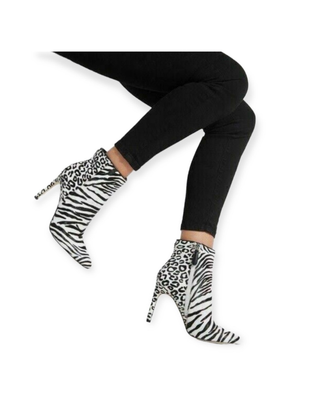 Women’s NWOT Guess Tabre Mixed Black and White Animal Print Booties Size 8.5